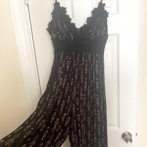 Pattern jumpsuit with lace top